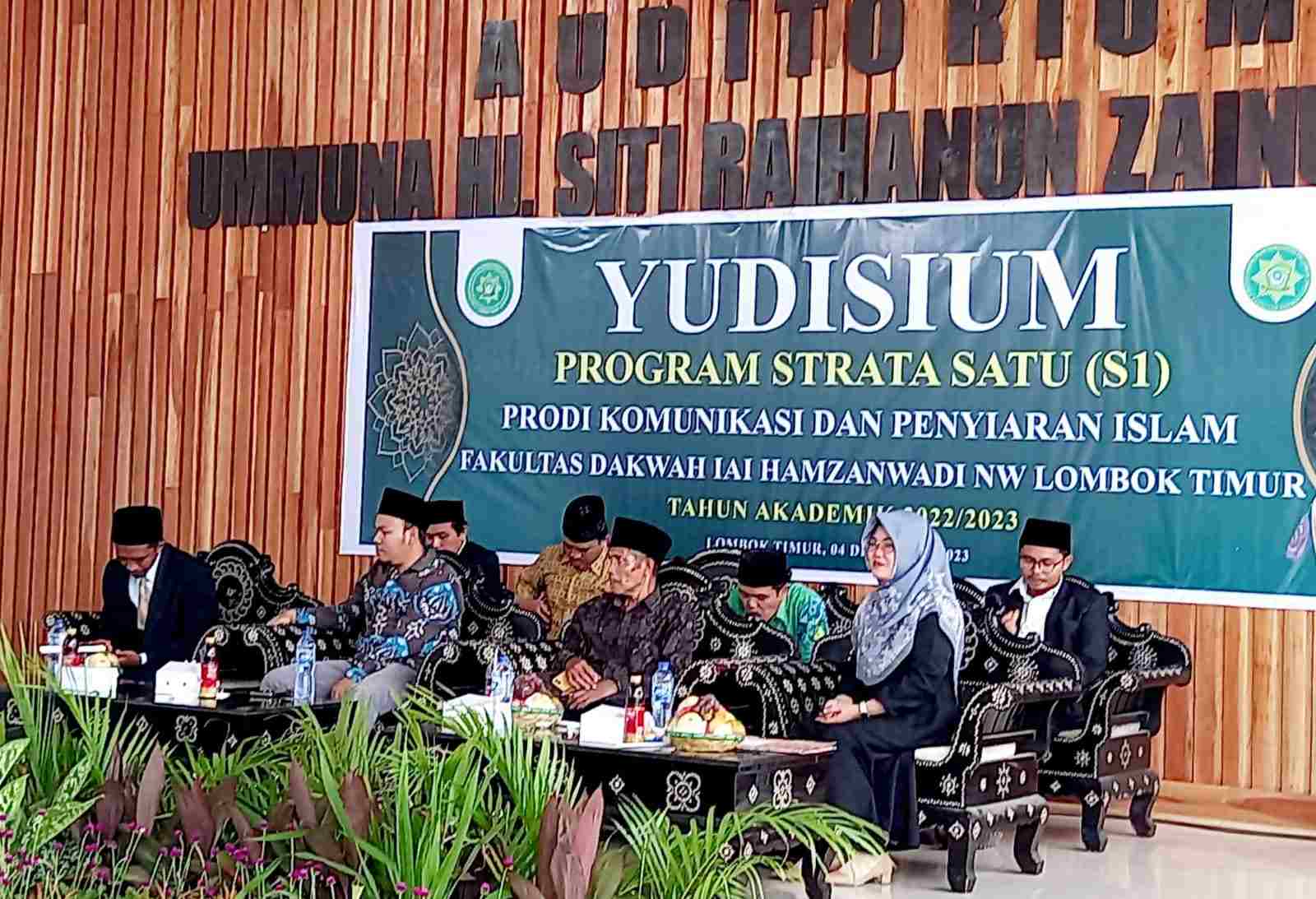 58 Mahasiswa Prodi KPI Fakultas Dakwah IAIH NW Lotim Dikukuhkan jadi Sarjana